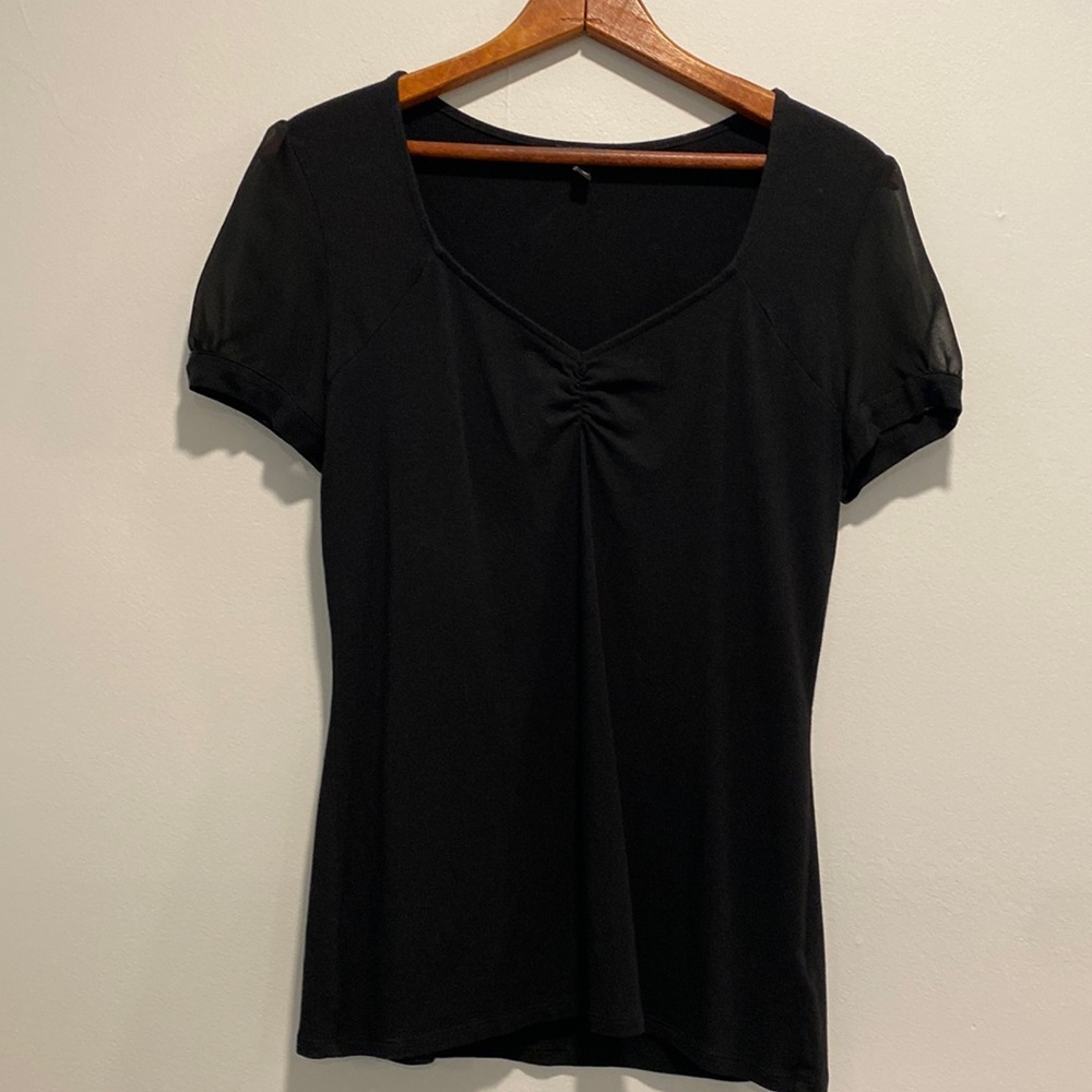 EXPRESS Black Puff Sleeve Shirt
